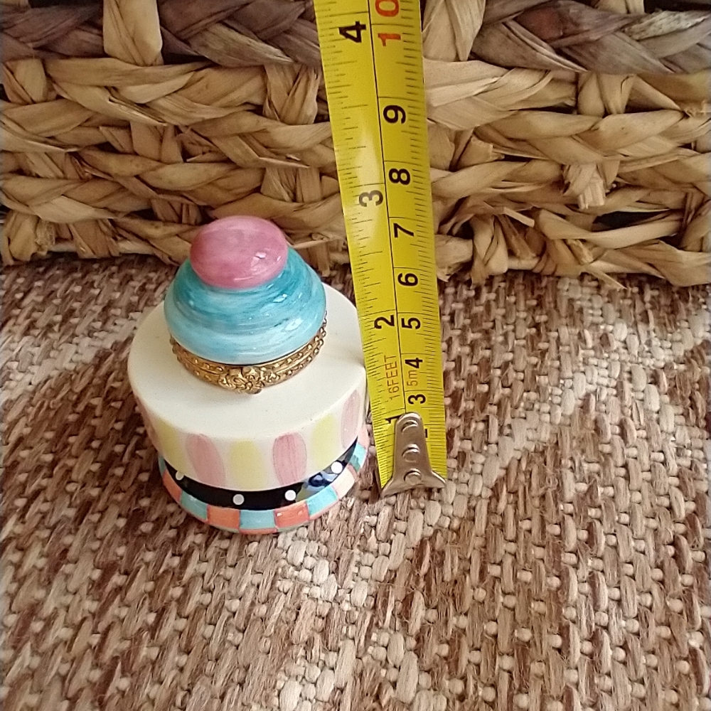 COPY - Ceramic Keepsave Box - Picture 6 of 7